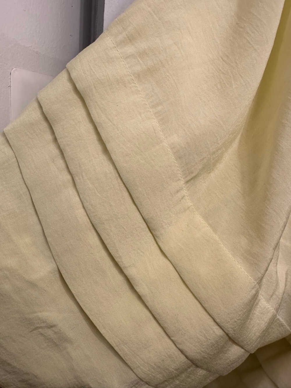 NWOT Women's Anthropologie Light Yellow Pleated Sleeve Balloon Blouse - Sz 1X - Picture 7 of 7